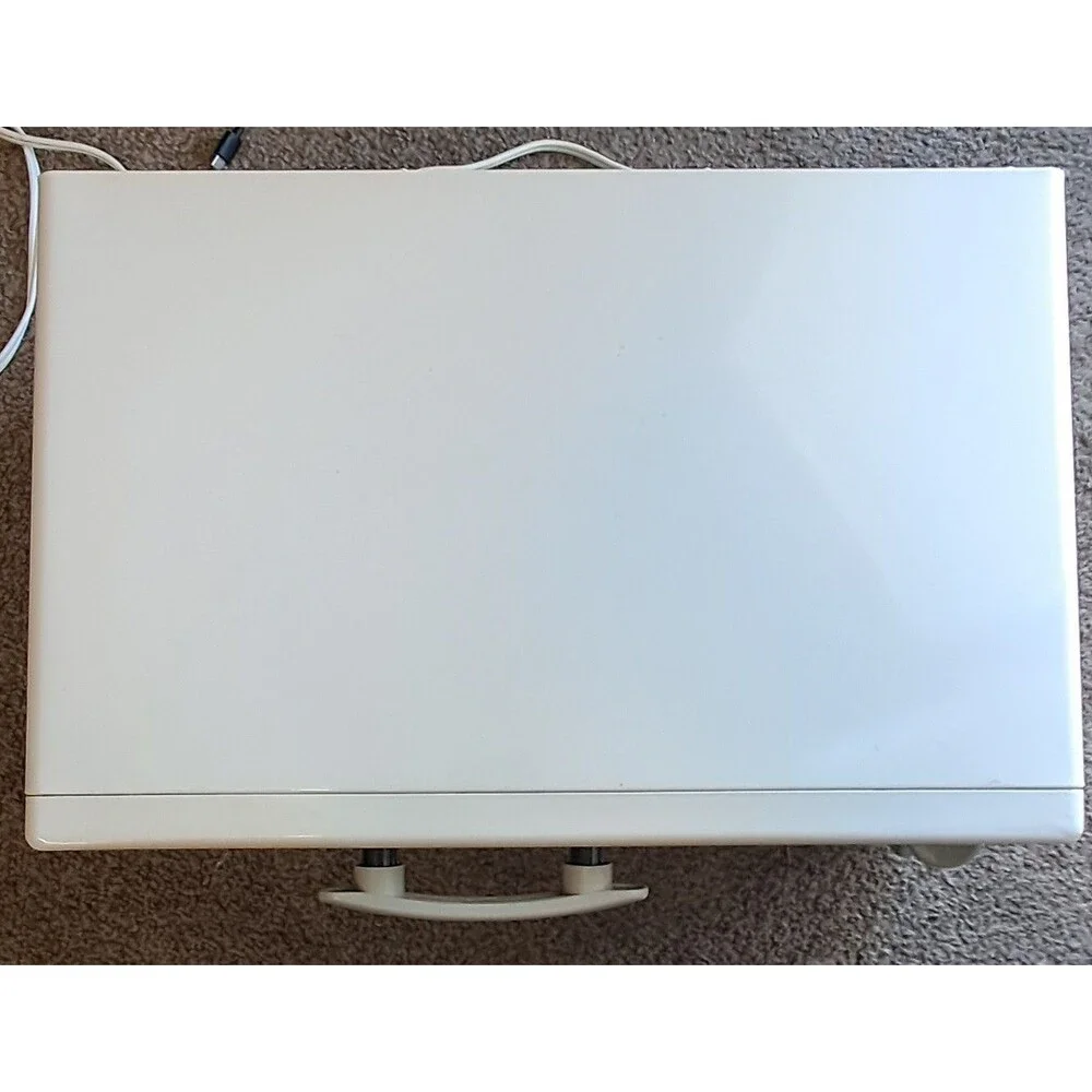 Toastmaster Countertop Toaster Oven Broiler White W/ Pan Tray Convection